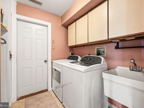 6 Goldenrod Court, Newtown PA 18940