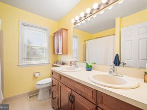 6 Goldenrod Court, Newtown PA 18940