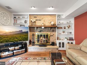 6 Goldenrod Court, Newtown PA 18940