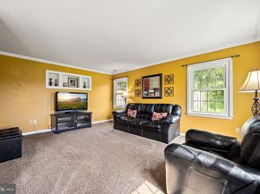 6 Goldenrod Court, Newtown PA 18940