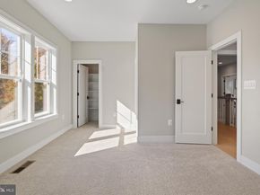 1103 Desale Street SW, Vienna VA 22180