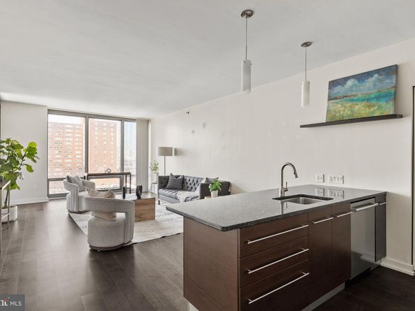 2101 Market Street 805, Philadelphia PA 19103