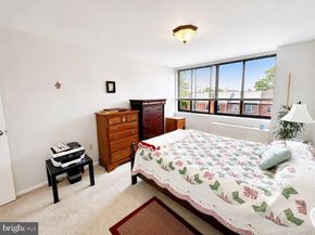 4390 Lorcom Lane 606, Arlington VA 22207