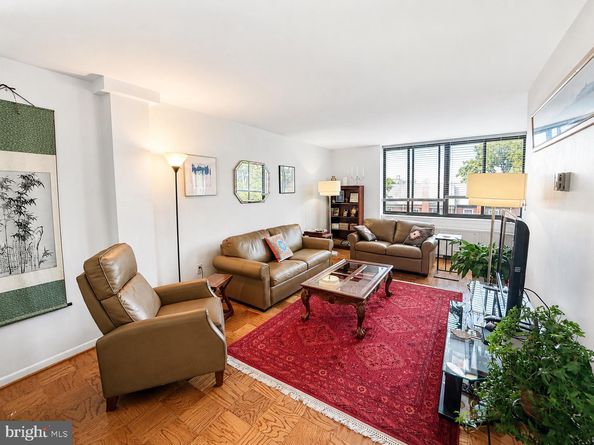4390 Lorcom Lane 606, Arlington VA 22207