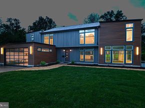 7405 Sportsman Drive, Falls Church VA 22043