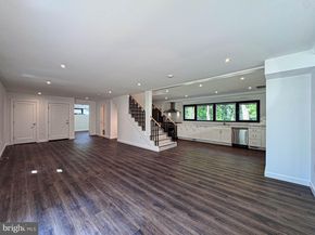 7405 Sportsman Drive, Falls Church VA 22043