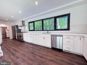 7405 Sportsman Drive, Falls Church VA 22043