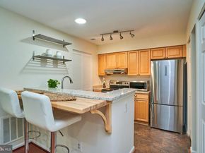 3152 Anchorway Court H, Falls Church VA 22042