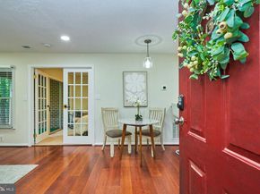 3152 Anchorway Court H, Falls Church VA 22042
