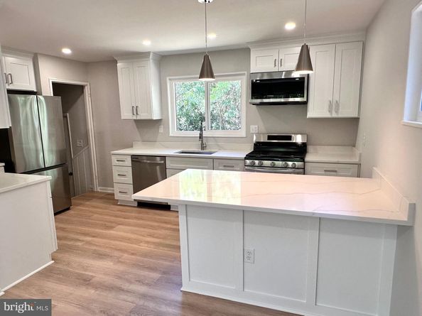 322 N Gordon Street, Alexandria VA 22304