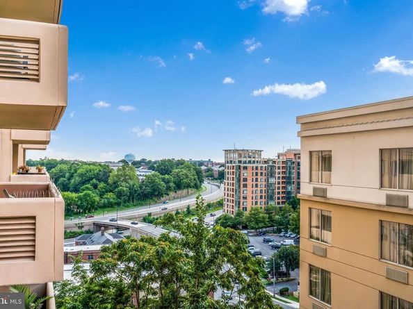 1301 N Courthouse Road 1007, Arlington VA 22201