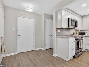 2401 Pennsylvania Avenue 2B27, Philadelphia PA 19130