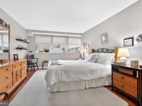 2401 Pennsylvania Avenue 2B27, Philadelphia PA 19130