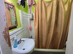5952 N Leithgow Street, Philadelphia PA 19120