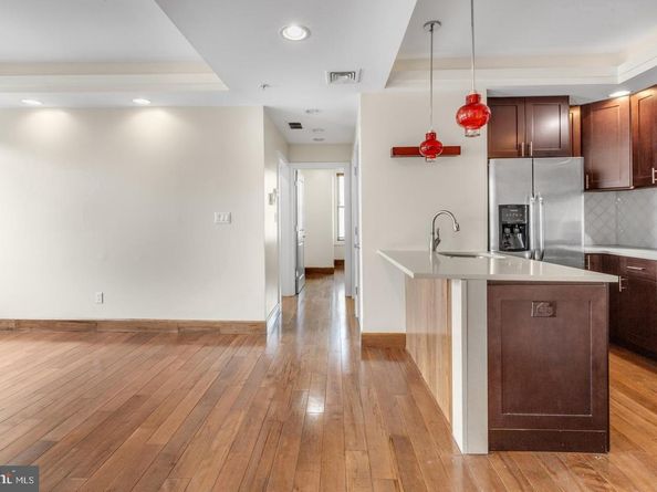 1241 Buttonwood Street 4C, Philadelphia PA 19123
