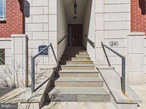 1241 Buttonwood Street 4C, Philadelphia PA 19123