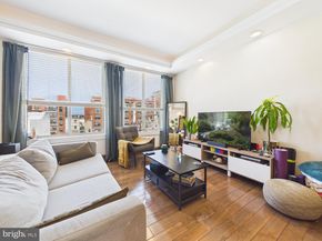 1241 Buttonwood Street 4C, Philadelphia PA 19123