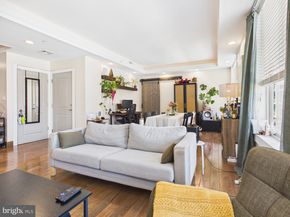 1241 Buttonwood Street 4C, Philadelphia PA 19123