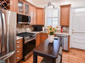 34 R Street NE, Washington DC 20002