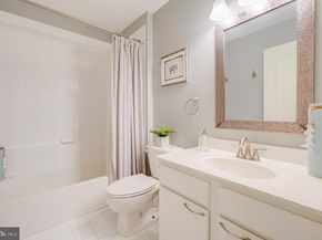 47816 Scotsborough Square, Sterling VA 20165