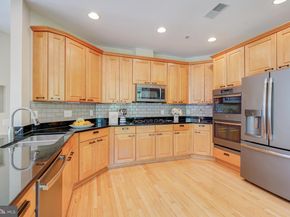 47816 Scotsborough Square, Sterling VA 20165