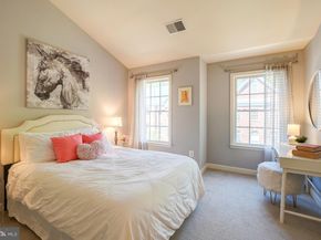 47816 Scotsborough Square, Sterling VA 20165