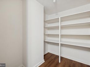 604 S Washington Square 1212, Philadelphia PA 19106