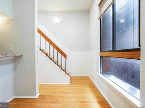 210 Church Street 1D, Philadelphia PA 19106