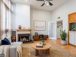 210 Church Street 1D, Philadelphia PA 19106