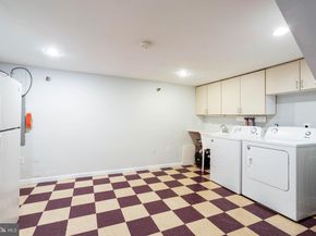 210 Church Street 1D, Philadelphia PA 19106