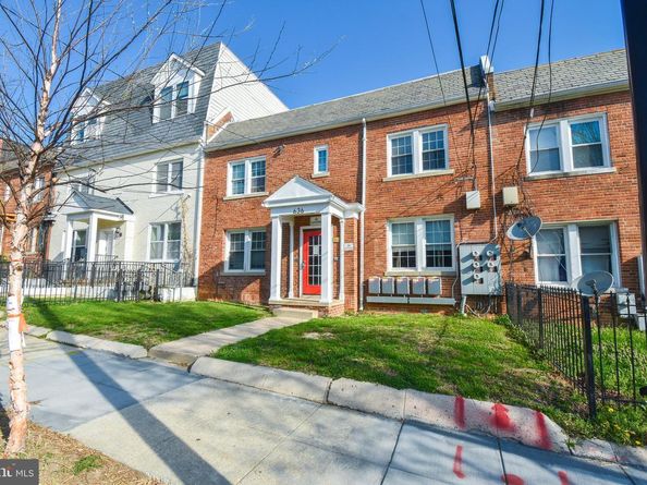 636 Girard Street NE, Washington DC 20017