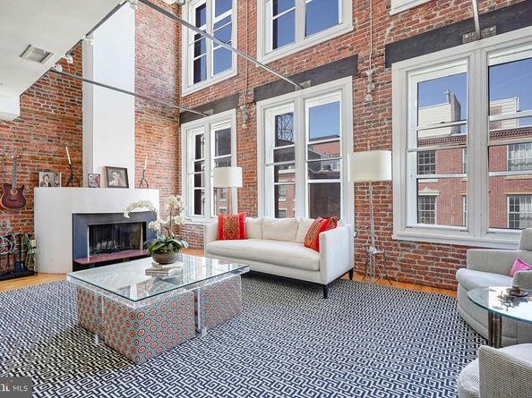 33 N 3rd Street 4A, Philadelphia PA 19106