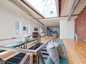 33 N 3rd Street 4A, Philadelphia PA 19106