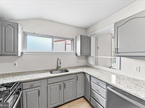 3654 Calumet Street, Philadelphia PA 19129