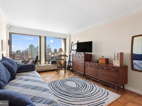 200 Locust Street 29AN, Philadelphia PA 19106