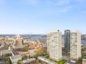 200 Locust Street 29AN, Philadelphia PA 19106