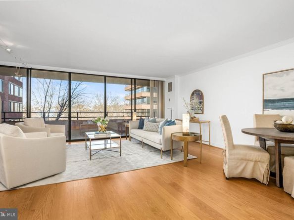 2555 Pennsylvania Avenue NW 409, Washington DC 20037