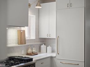 809 S 19TH Street, Philadelphia PA 19146