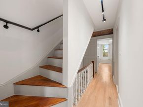 809 S 19TH Street, Philadelphia PA 19146
