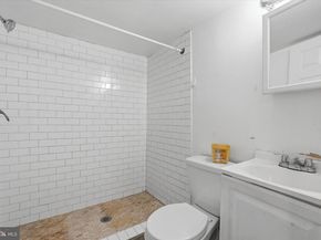 816 W Erie Avenue, Philadelphia PA 19140