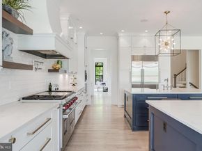6501 36TH Street N, Arlington VA 22213