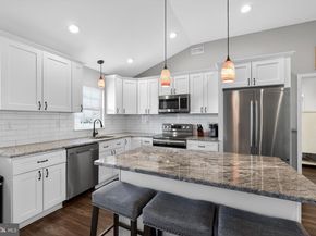 41 Stream Lane, Levittown PA 19055