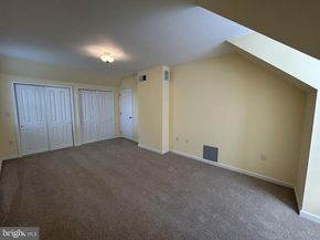 212 Apple Street, Levittown PA 19057