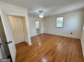 212 Apple Street, Levittown PA 19057