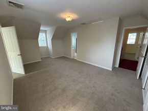 212 Apple Street, Levittown PA 19057