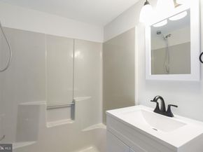 944 New Market Street, Philadelphia PA 19123
