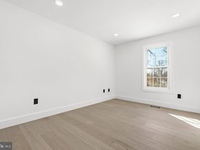 12011 Meadowville Court, Herndon VA 20170