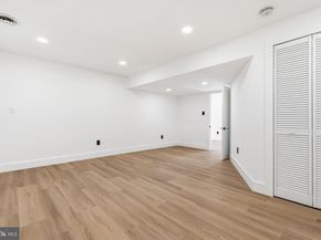 12011 Meadowville Court, Herndon VA 20170