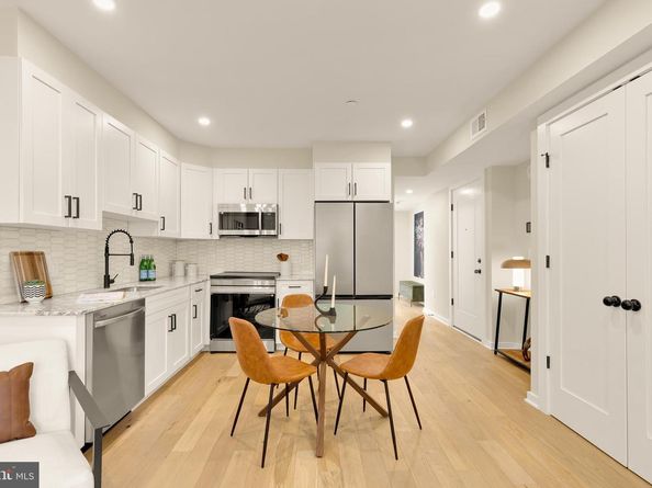 2606 41st Street NW 6, Washington DC 20007