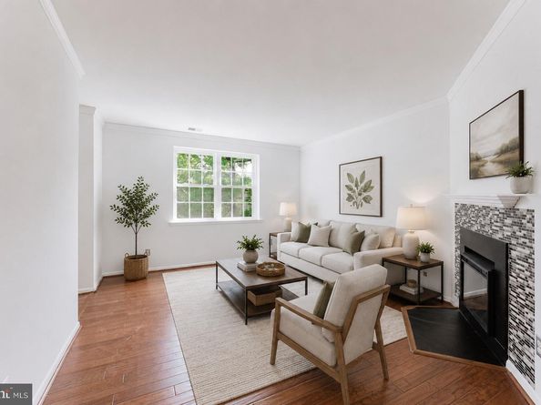 2725 S Walter Reed Drive B, Arlington VA 22206